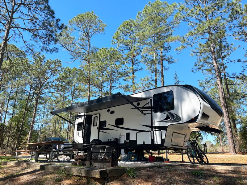Most Reliable Fifth Wheel Brands for Full-Time RV Living 3 fifth wheel RV brands