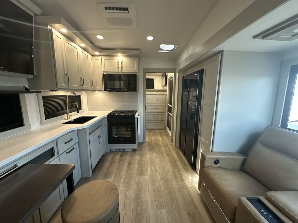 Brinkley z 2810 interior