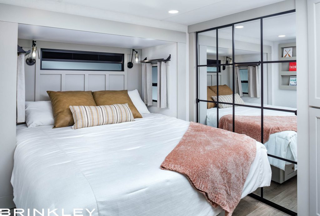 Brinkley Model G 3520 Bed