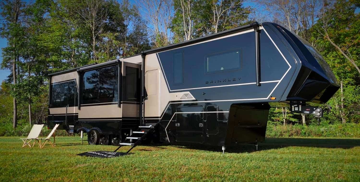 Brinkley Model G 4170 Premium Exterior